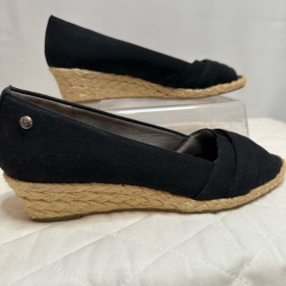 Life Stripe Soft System Womens Espadrilles Wedge Heels Peep Toe Shoes Sandals 8